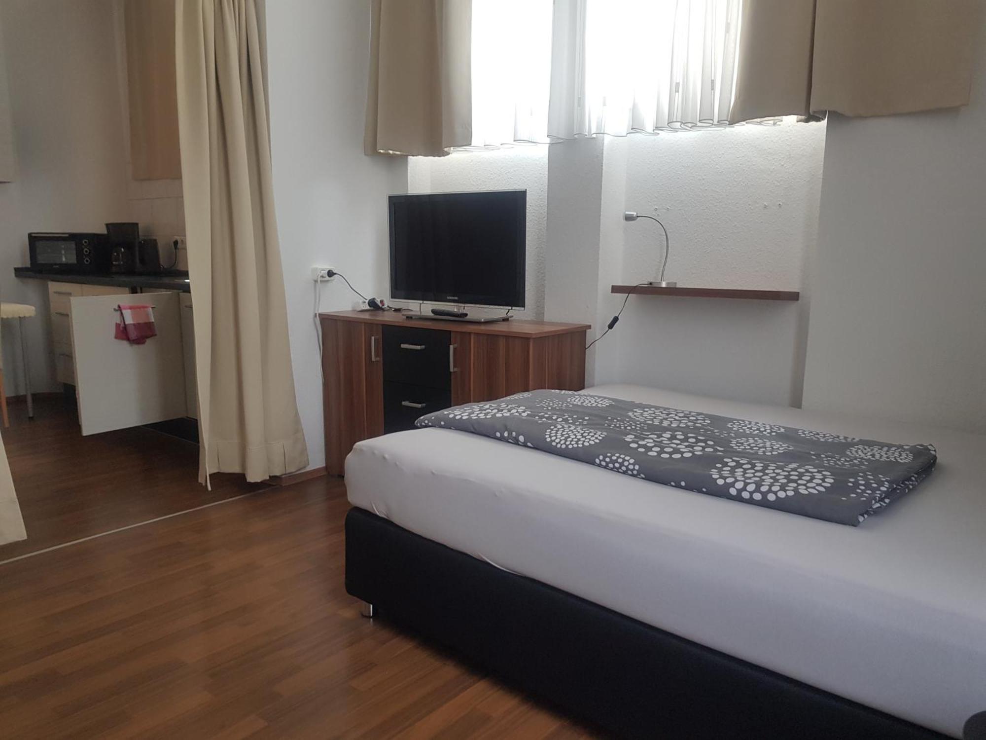 Ferienwohnung Fiwa Fewo-1 Und Fewo-2 Pirmasens Phòng bức ảnh